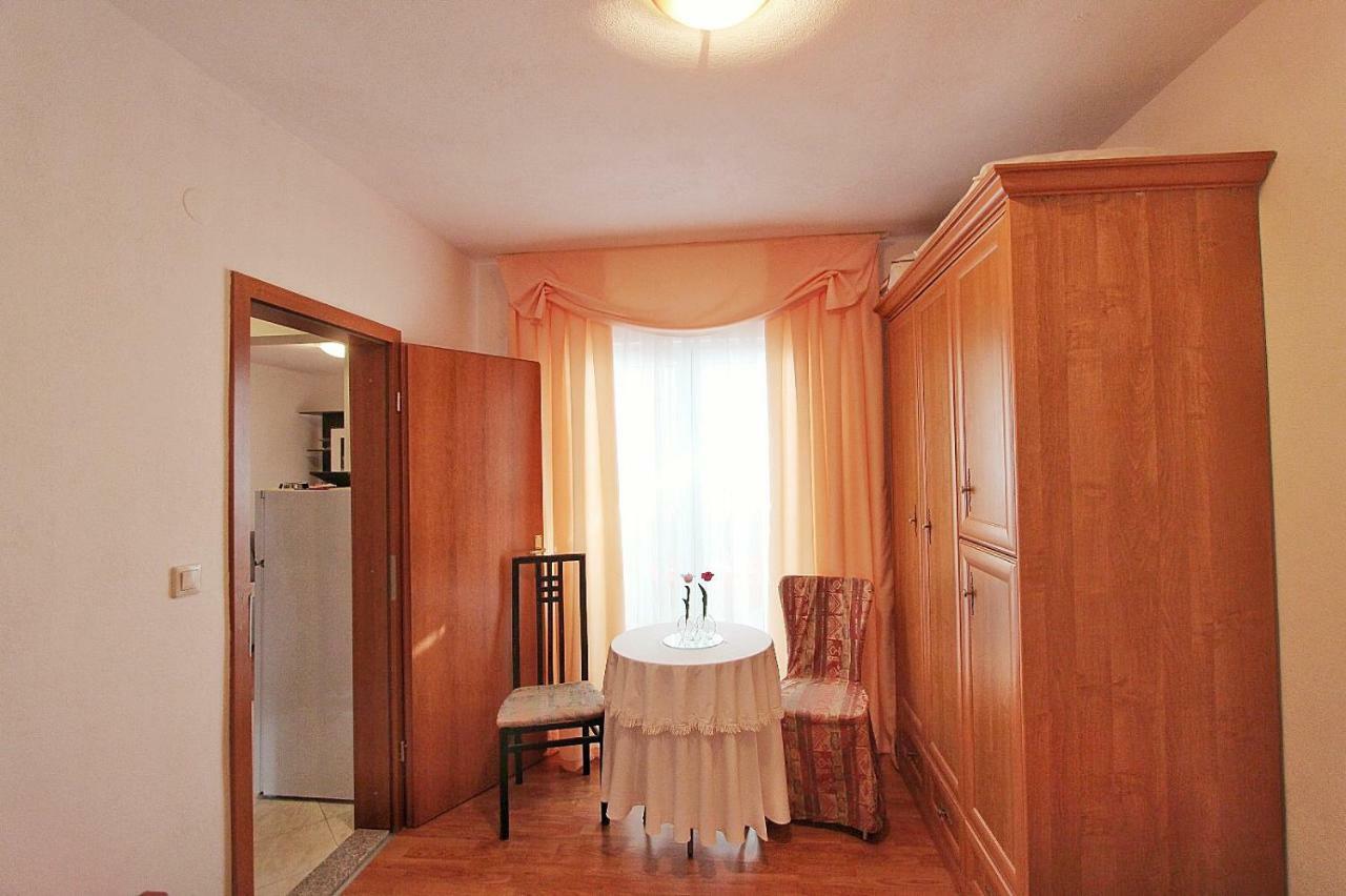 Apartments Filip Podstrana Extérieur photo